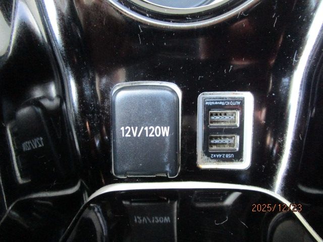 TOYOTA PRIUS 4WD 2016 Image 31