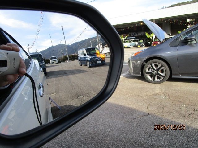 TOYOTA PRIUS 4WD 2016 Image 31