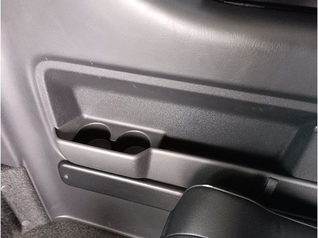 TOYOTA HIACE WAGON 4WD 2012 Image 31