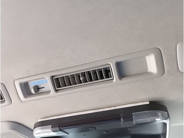 TOYOTA HIACE WAGON 4WD 2012 Image 31