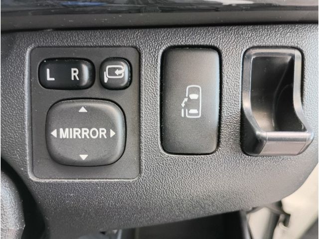 TOYOTA HIACE WAGON 4WD 2012 Image 31