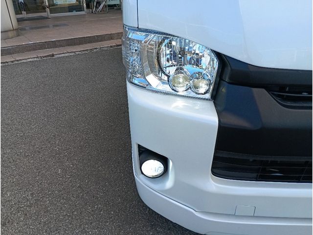 TOYOTA HIACE WAGON 4WD 2012 Image 31
