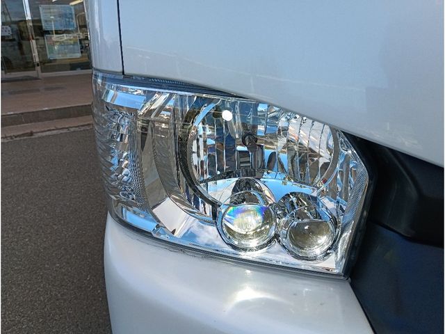 TOYOTA HIACE WAGON 4WD 2012 Image 31
