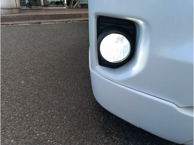 TOYOTA HIACE WAGON 4WD 2012 Image 31