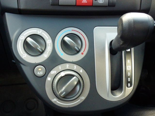 DAIHATSU MIRA VAN 2013 Image 31