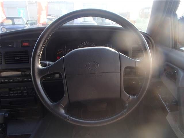 NISSAN GLORIA SEDAN 1994 Image 31