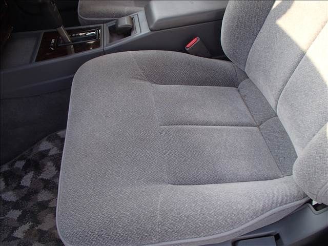 NISSAN GLORIA SEDAN 1994 Image 31