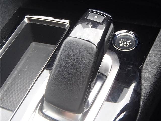 PEUGEOT 3008 2022 Image 31