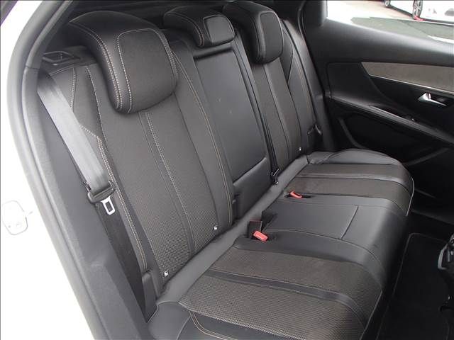 PEUGEOT 3008 2022 Image 31