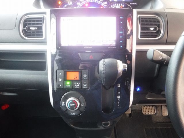 DAIHATSU TANTO CUSTOM 2018 Image 31