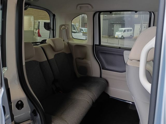 HONDA N BOX 2018 Image 31