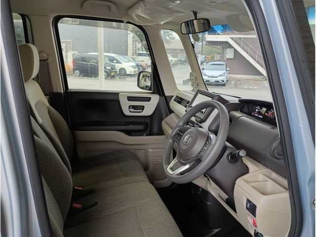 HONDA N BOX 2018 Image 31