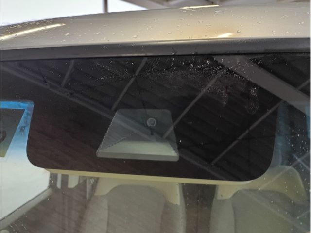 HONDA N BOX 2018 Image 31