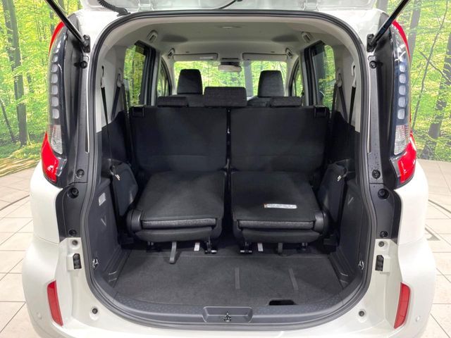 TOYOTA SIENTA HYBRID 2024 Image 31