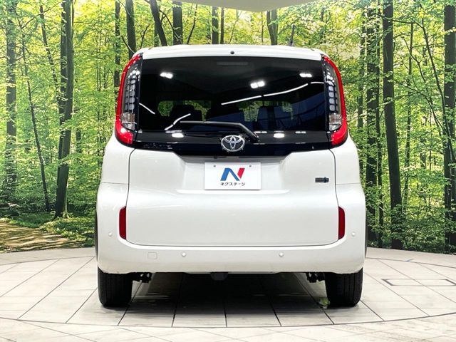 TOYOTA SIENTA HYBRID 2024 Image 31