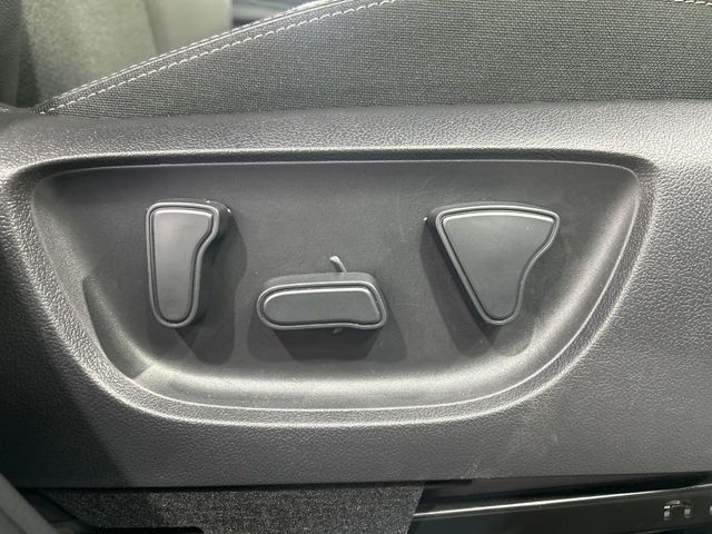 TOYOTA YARIS CROSS HYBRID 2025 Image 31