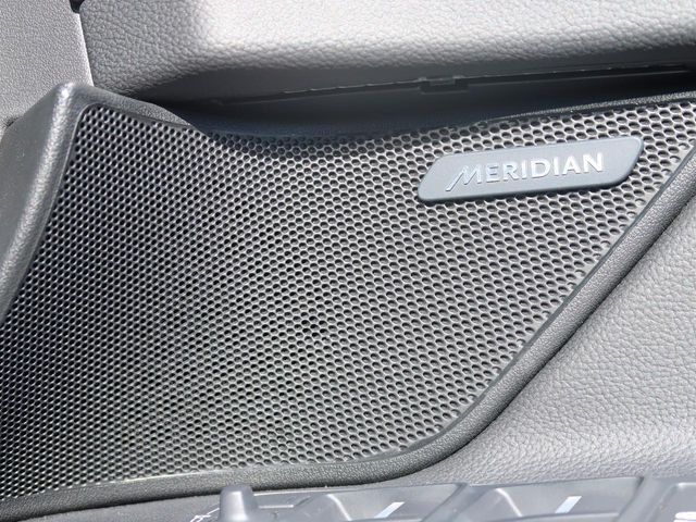 JAGUAR XFSERIES SPOR 2018 Image 31