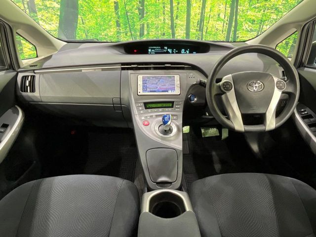 TOYOTA PRIUS 2013 Image 31