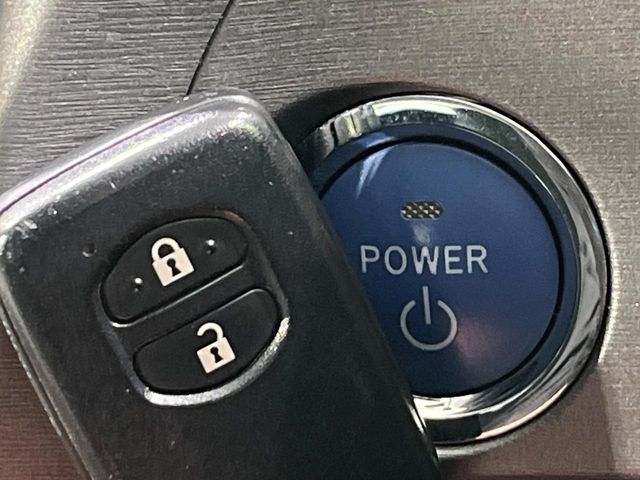 TOYOTA PRIUS 2013 Image 31