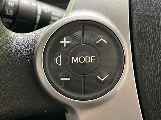 TOYOTA PRIUS 2013 Image 31