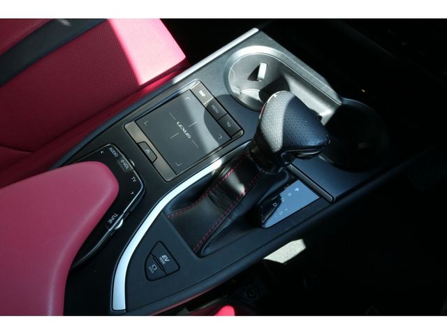 TOYOTA LEXUS UX250H 2019 Image 31