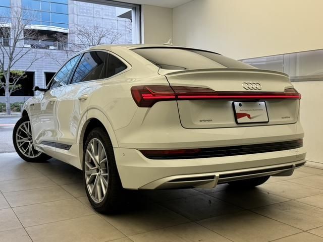 AUDI E-TRON SPORTBAC 2021 Image 31