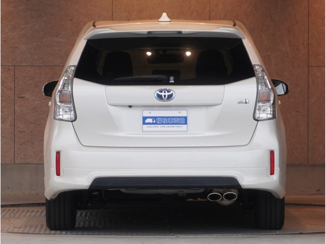 TOYOTA PRIUS ALPHA 2012 Image 31