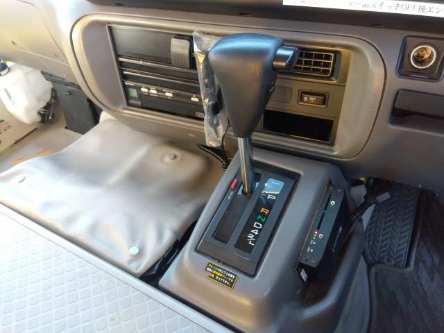 HINO LIESSE2 2015 Image 31