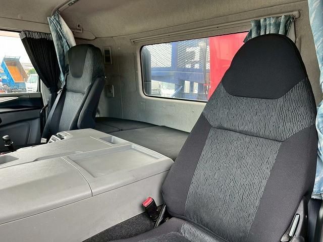 MITSUBISHI FUSOU SUPER GREAT 2017 Image 31