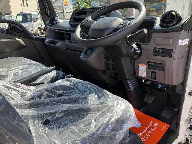 MITSUBISHI CANTER 2024 Image 31