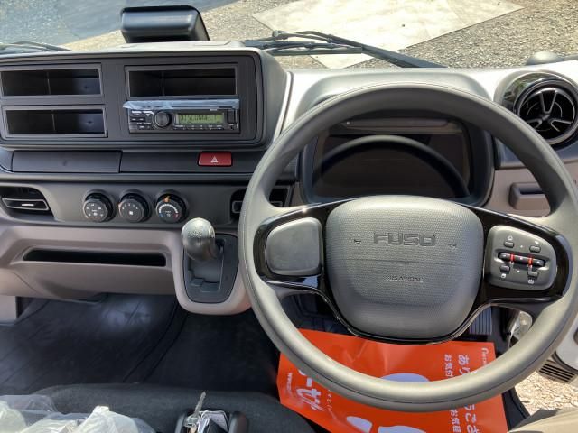 MITSUBISHI CANTER 2024 Image 31