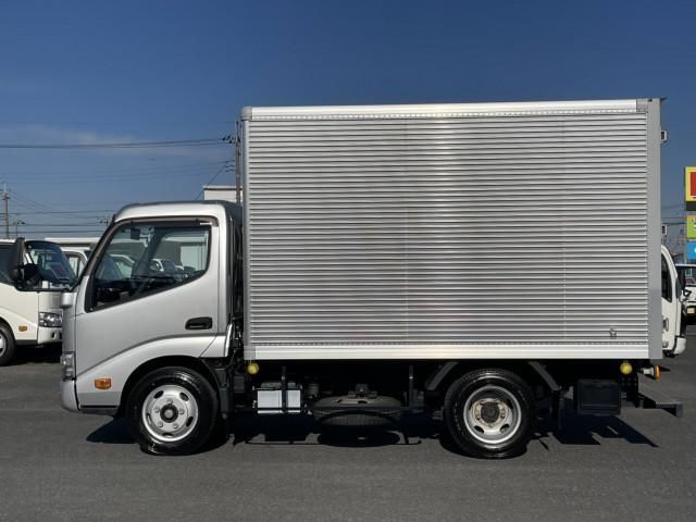 HINO DUTRO 2020 Image 31
