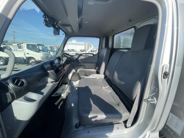 HINO DUTRO 2020 Image 31