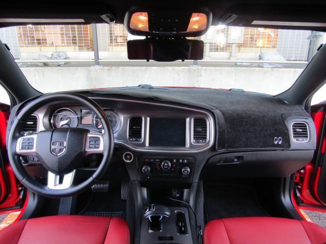 DODGE CHARGER 2013 Image 31