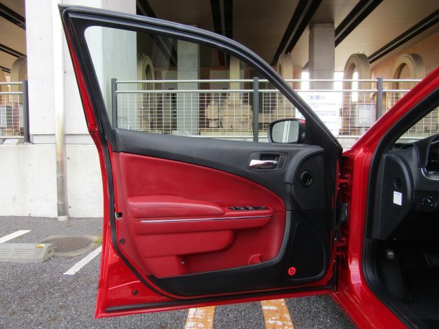 DODGE CHARGER 2013 Image 31