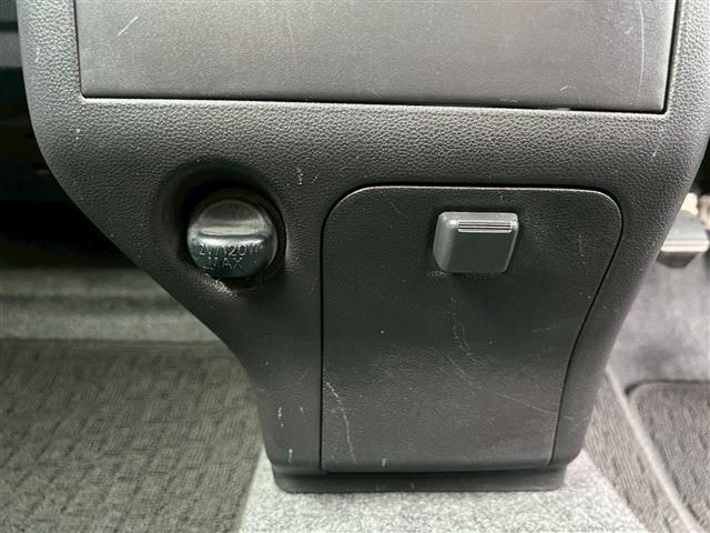 DAIHATSU MOVE CONTE 2013 Image 31