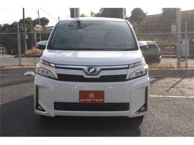 TOYOTA VOXY HYBRID 2017 Image 31