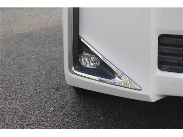 TOYOTA VOXY HYBRID 2017 Image 31