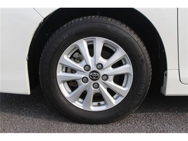 TOYOTA VOXY HYBRID 2017 Image 31