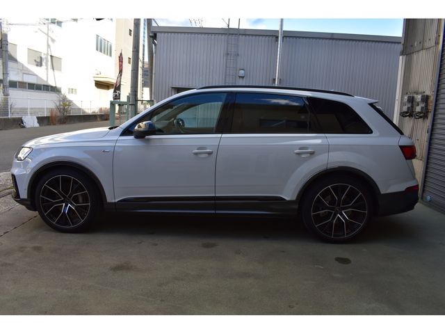 AUDI Q7 2024 Image 31