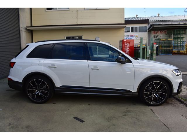 AUDI Q7 2024 Image 31
