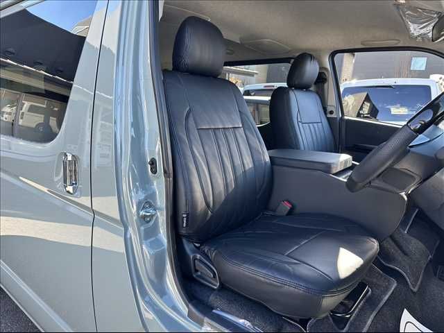 TOYOTA HIACE VAN 2WD 2025 Image 31