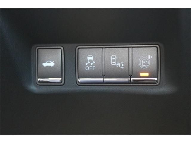 NISSAN FUGA 2016 Image 31