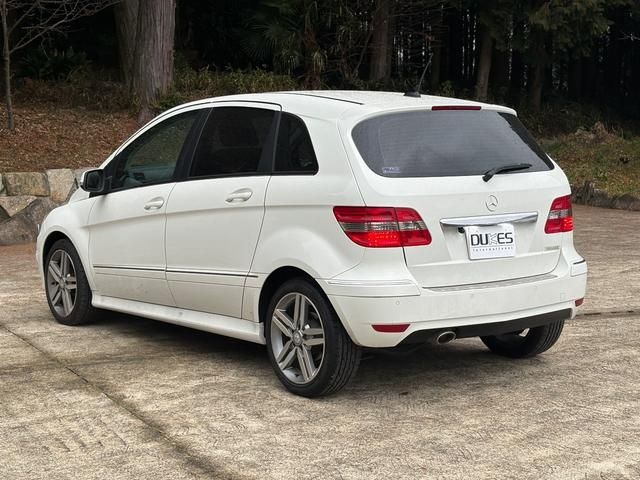 MERCEDES BENZ B CLAS 2011 Image 31