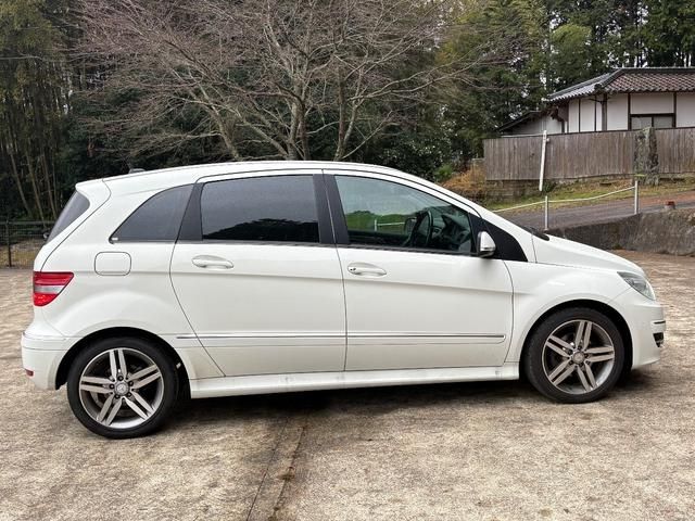 MERCEDES BENZ B CLAS 2011 Image 31