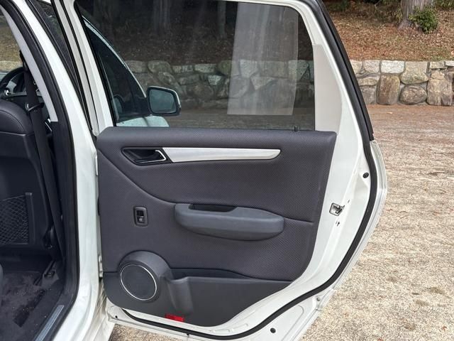 MERCEDES BENZ B CLAS 2011 Image 31
