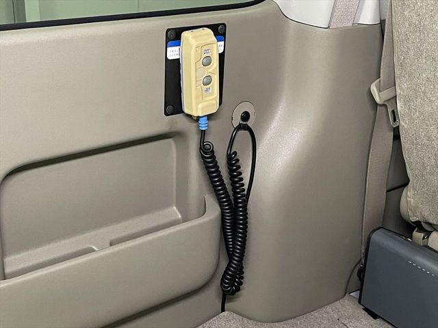 DAIHATSU ATRAI WAGON 2012 Image 31