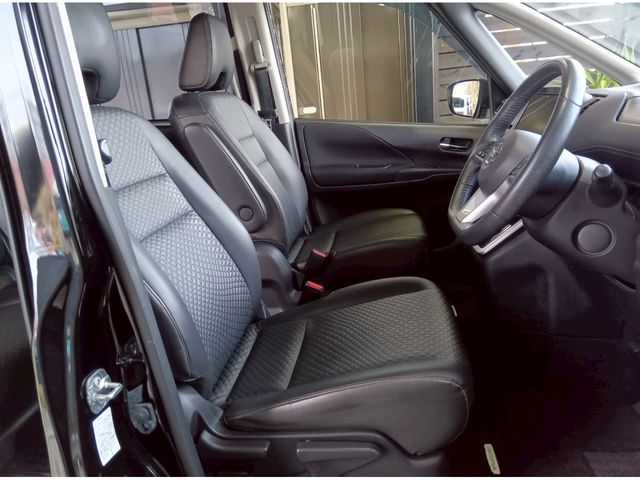 NISSAN SERENA  S-HYBRID 4WD 2018 Image 31