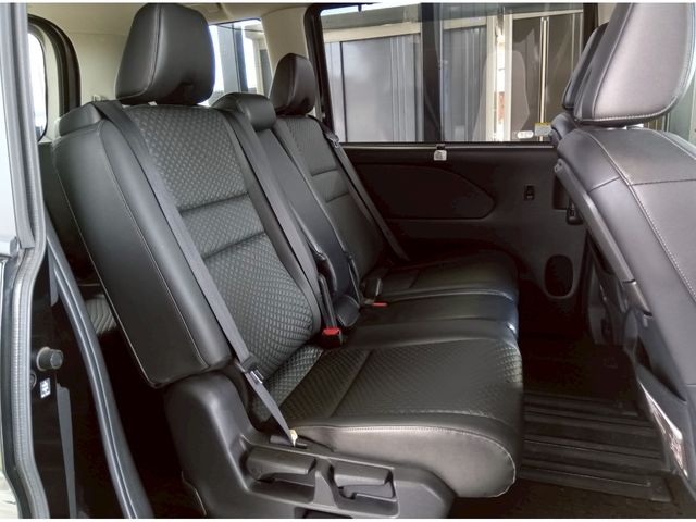 NISSAN SERENA  S-HYBRID 4WD 2018 Image 31