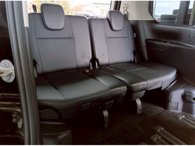 NISSAN SERENA  S-HYBRID 4WD 2018 Image 31